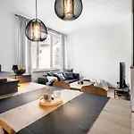 Apartamento 1919 *